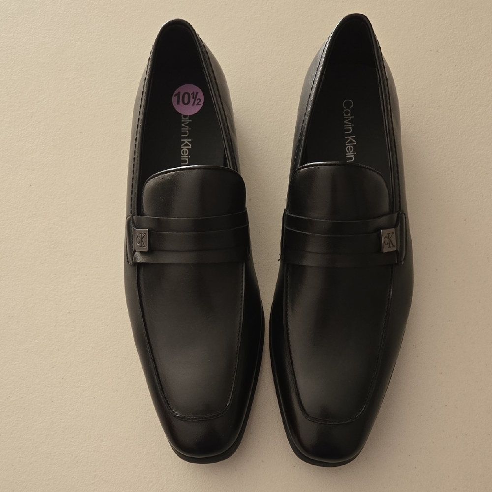 Calvin Klein Men's Black Loafers Size 10 1/2. NEW